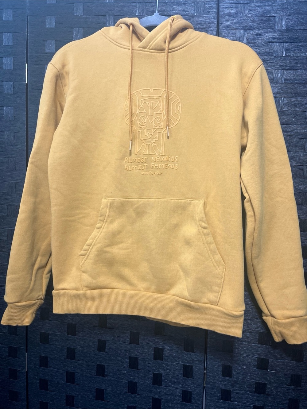 Adidas Shmoofoil Netourious Gold Sweatshirt Hoodie Men's Size XS See pics